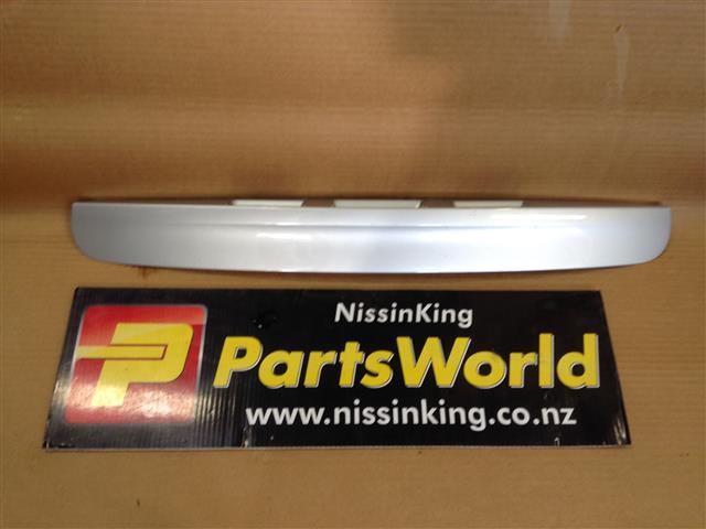Nissan Qashqai J10 02/07-06/09 Tailgate Garnish 1 Piece