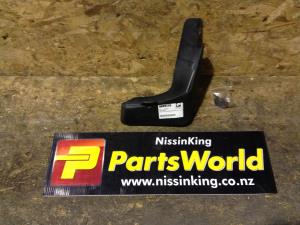 Nissan Xtrail T32 4WD 2014-2016 RR Mudflap
