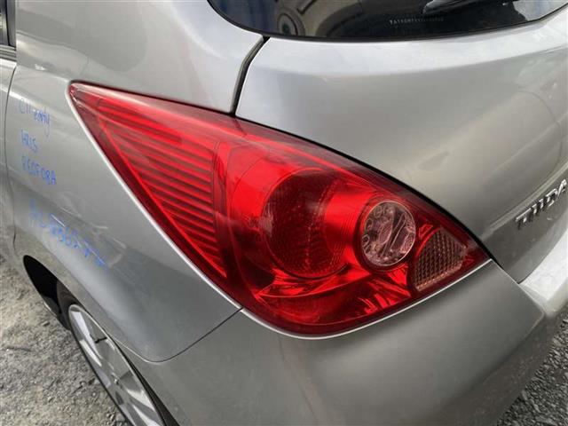 Nissan Tiida C11 2004-2007 L Tail Light