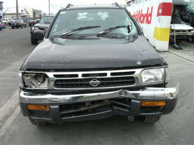 Nissan Pathfinder R50 1996-1999