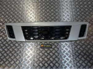 Nissan Caravan Homy E26 2012-2017 Grille
