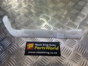 Nissan Tiida C11 2004-2007 RR Bumper Retainer