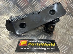 Isuzu D Max TFR40 2WD 2020-2022 RF Bumper Retainer