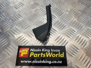 Nissan Tiida C11 2004-2007 L Windscreen Mould