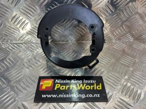 Nissan Navara D40 VSK 2006-04/2010 R Spotlight Bracket
