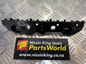 Nissan Serena C27 2016-2023 RF Bumper Retainer