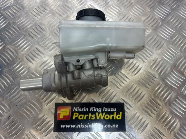 Nissan Navara D23 MNT 4WD 08/2015-2021 Brake Master Cylinder