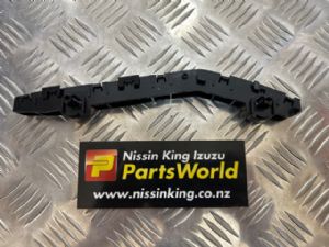 Nissan Leaf ZE0 2011-2016 LF Bumper Retainer