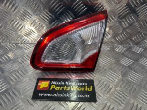 Nissan Qashqai J10 Qashqai Facelift 01/10-2013 R Tailgate Garnish