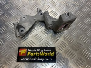 Nissan Juke F15 2012-on Alternator Bracket