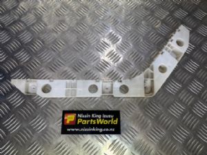 Nissan Fuga Y51 2009-2017 LR Bumper Retainer