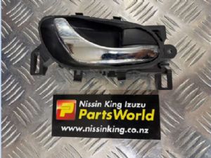 Nissan Navara D23 MNT 08/2015-2021 RF Door Interior Handle
