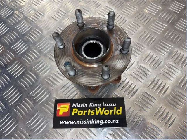 Nissan Navara D23 MNT 4WD 08/2015-2021 RF ABS Hub