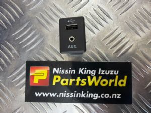 Nissan Navara D23 MNT 4WD 08/2015-2021 USB Charger Port