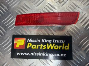 Nissan Juke F15 2012-2014 RR Bumper Reflector