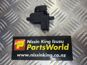 Nissan Juke F15 2012-2014 LF Window Switch