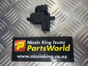 Nissan Leaf ZE1 2018-on LR Window Switch