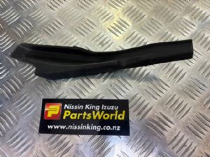 Nissan Leaf ZE0 2011-2016 L Windscreen Mould