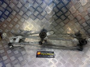 Nissan Juke F15 2012-2014 Front Wiper Rack Assy
