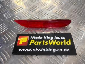 Nissan Pathfinder R52 2013-2021 4WD RR Bumper Reflector
