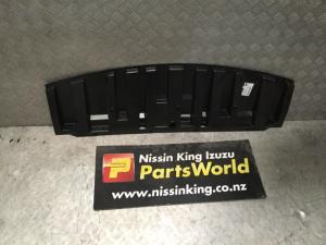 Nissan Qashqai J11 2014-2021 1 Pce Front Stone Tray