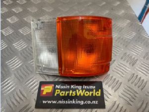 Nissan Caravan Homy E24 1986-2001 R Corner Light