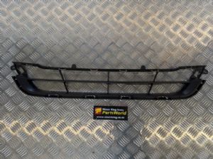 Nissan Caravan Homy E26L 2018-on Front Bumper Grille