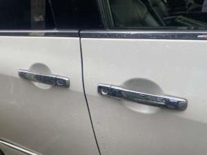 Nissan Elgrand E52 06/10- RF Door Exterior Handle (Smart Button) Type