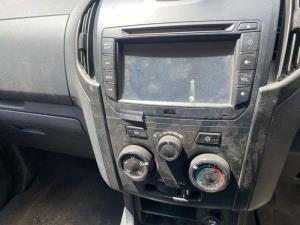 Isuzu D Max TFS85 4WD 2017--> CD Player