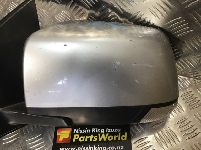 Isuzu D Max TFS85 4WD 2017--> LF Door Elec Mirror (6 Wire)