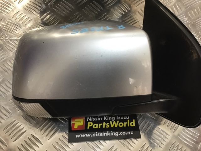 Isuzu D Max TFS85 4WD 2017--> RF Door Elec Mirror (6 Wire)