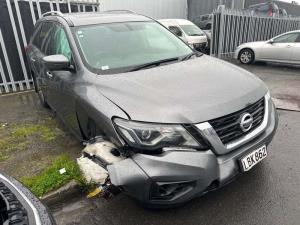 Nissan Pathfinder R52 2013-2021 4WD R Headlight (Halogen)