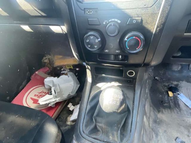 Isuzu D Max TFS85 4WD 2017--> Gear Knob (OEM)
