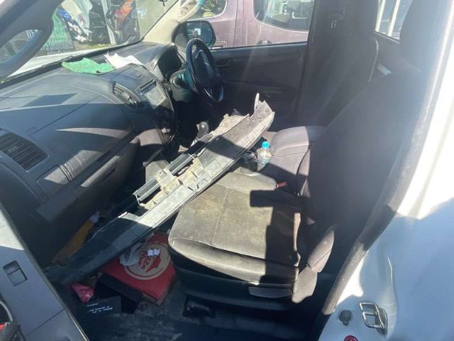 Isuzu D Max TFS85 4WD 2017--> Glove Box (Upper)