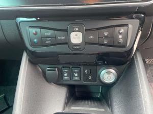 Nissan Leaf ZE1 2018-on Heater Controls