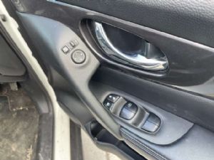 Nissan Xtrail T32 2013-2022 Mirror Adjuster Switch
