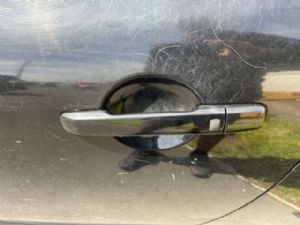 Nissan Skyline V36 2006-2016 LF Door Exterior Handle (Smart Button) Type