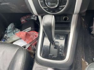 Isuzu MU-X UCS85 2017--> Automatic Shift Lever