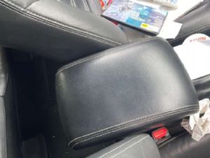 Isuzu MU-X UCS85 2017--> Centre Console Lid Only