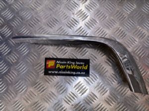 Isuzu MU-X UCS85 2017--> LF Bumper Moulding
