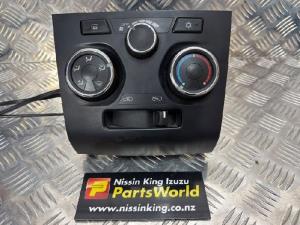Isuzu D Max TFS85 4WD 2012-12/2015 Heater Controls