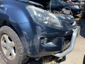 Isuzu D Max TFS85 4WD 2012-12/2015 R Headlight (Projector)