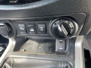Nissan Navara D23 MNT 4WD 08/2015-2021 USB Charger Port