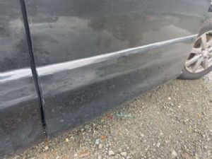 Nissan Serena C26 2010-2014 RF Lower Door Moulding
