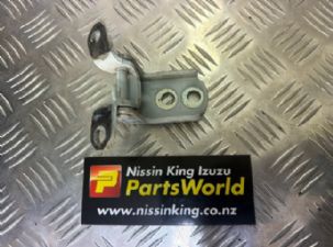 Nissan Navara D23 MNT 4WD 08/2015-2021 LF Door Bottom Hinge