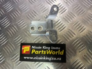 Nissan Navara D23 MNT 4WD 08/2015-2021 RF Door Bottom Hinge