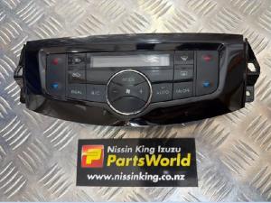 Nissan Navara D23 MNT 4WD 08/2015-2021 Heater Controls