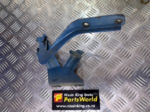 Nissan Leaf ZE0 2011-2016 L Bonnet Hinge 