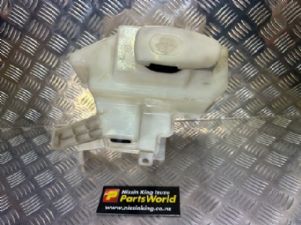 Nissan Caravan Homy E26L 2018-on Front Washer Bottle