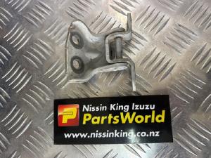 Nissan Caravan Homy E26 2012-2017 RF Door Bottom Hinge